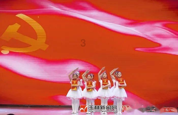 大城市生活的女孩